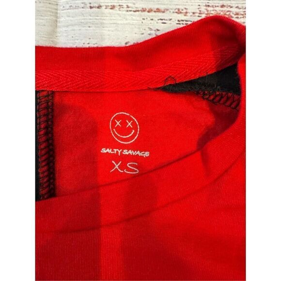 Salty Savage Unisex 'Rock On' Two Tone Oversized Crew Tee in Red/Black Size XS - Picture 2 of 4
